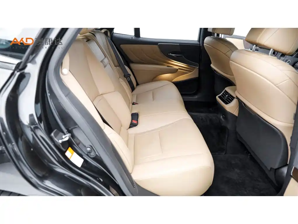 Lexus LS 2022 2021 500h Excellence Edition