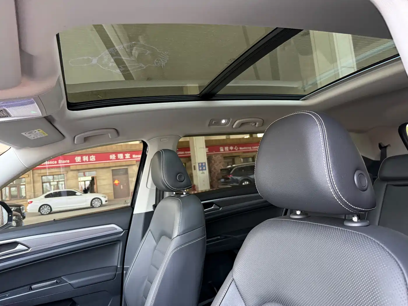 Volkswagen Teramont 2019 380TSI 4WD Luxury Edition China VI фото 11