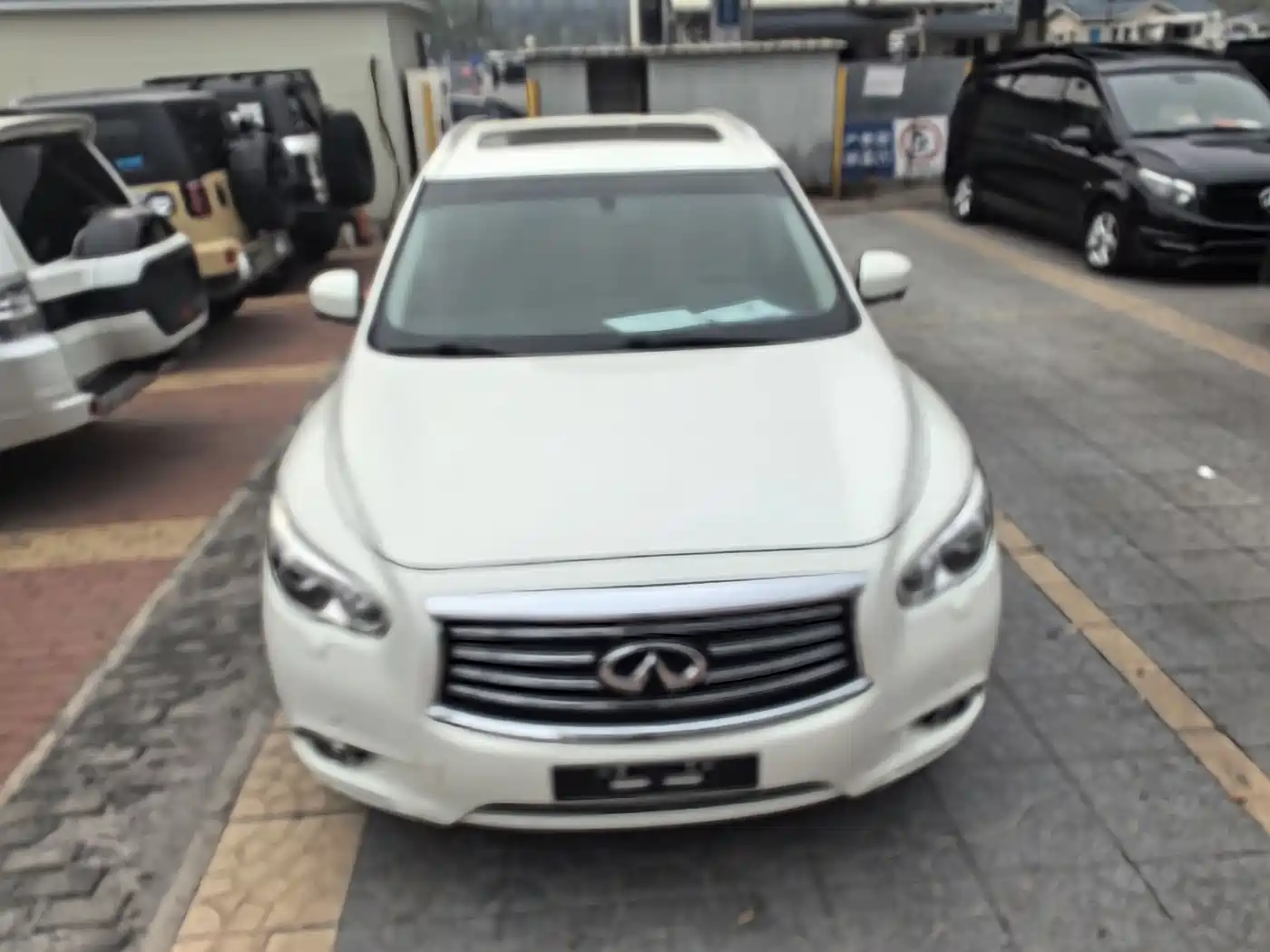 Infiniti QX60 (Import) 2014 2014 Model 2.5 S/C Hybrid 2WD Excellence Edition