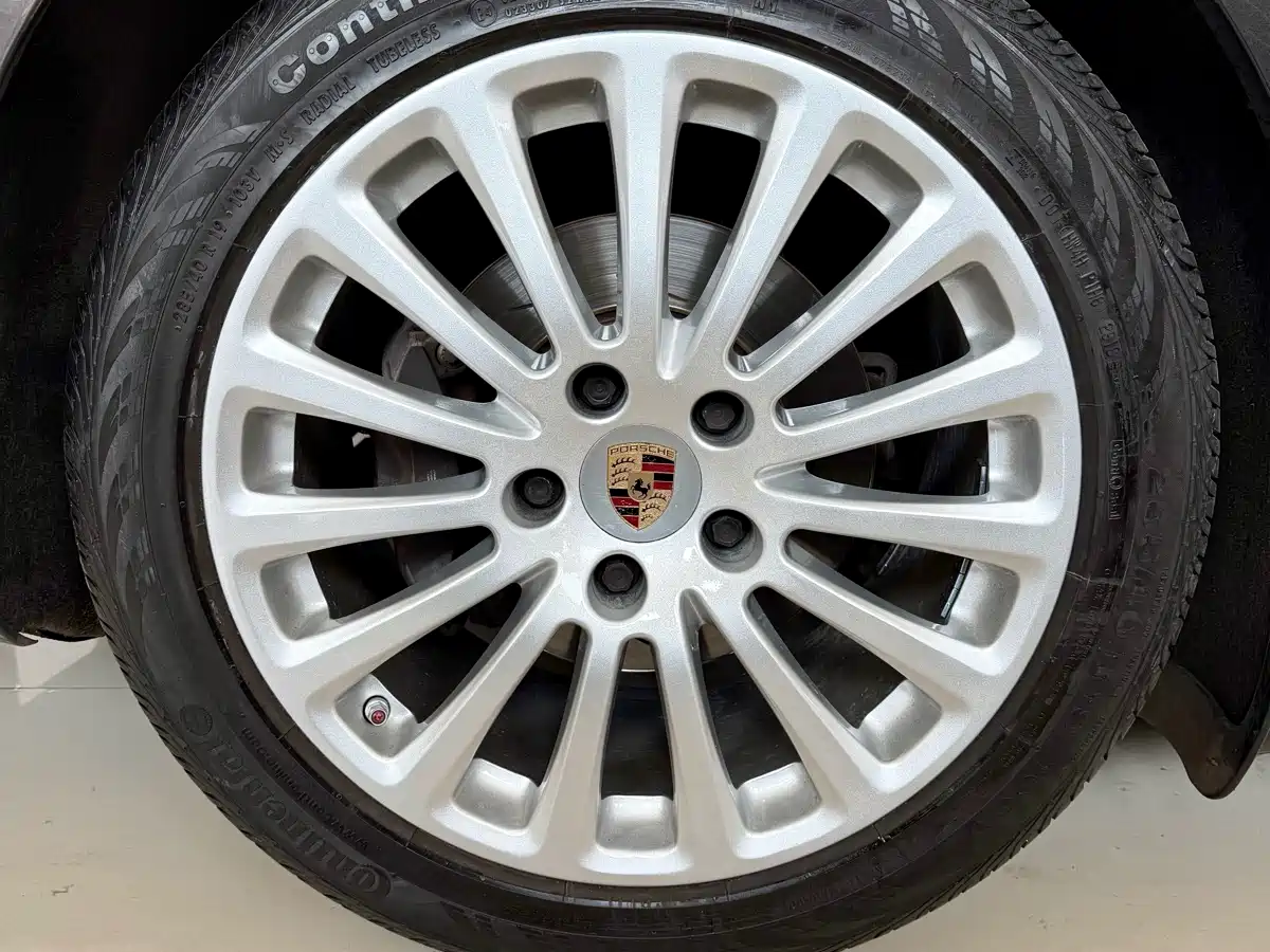 Porsche Panamera 2014 Panamera 4 3.0T фото 15