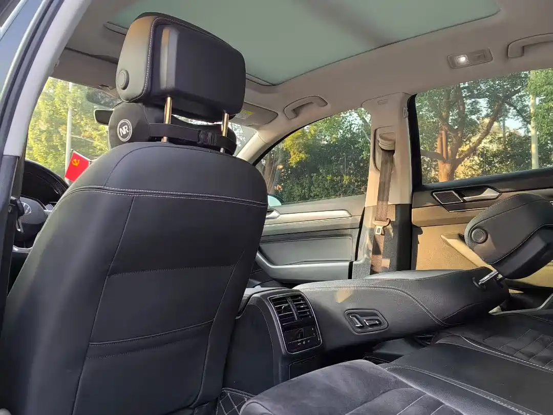 Volkswagen Magotan 2020 330TSI DSG Luxury фото 6