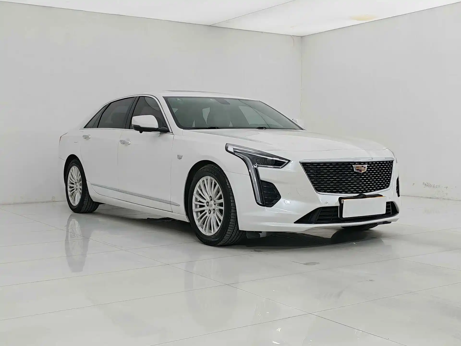 Фото 22 - Cadillac CT6