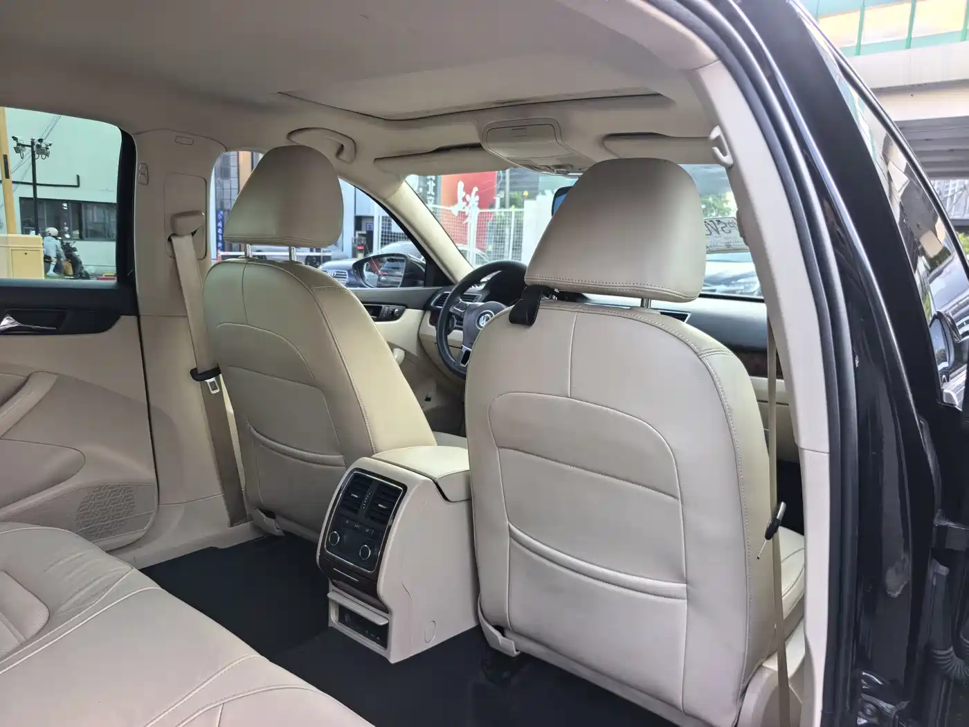 Volkswagen Passat 2013 1.8TSI DSG Yuzun фото 7