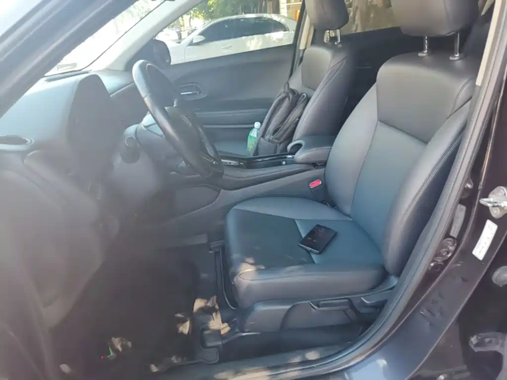 Photo 15 - Honda Vezel