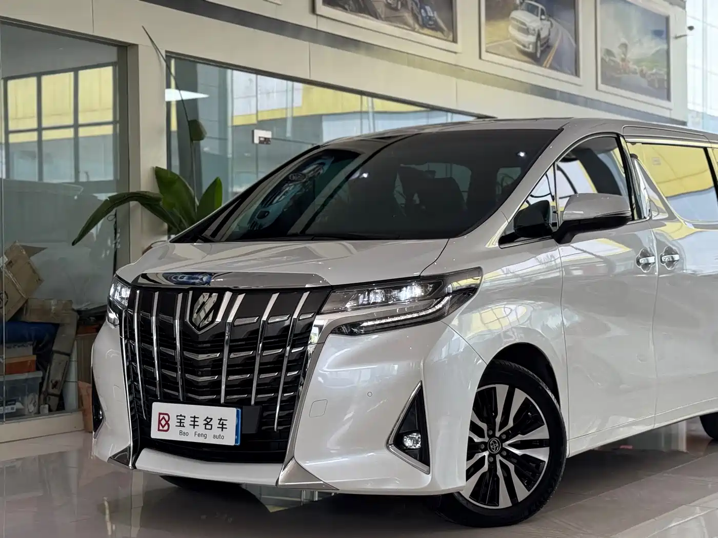 Toyota Alphard 2018 Facelift 3.5L Premium Edition фото 15