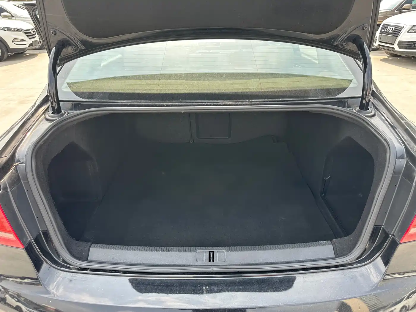 Volkswagen Magotan 2012 Facelift 1.8TSI Leading фото 10