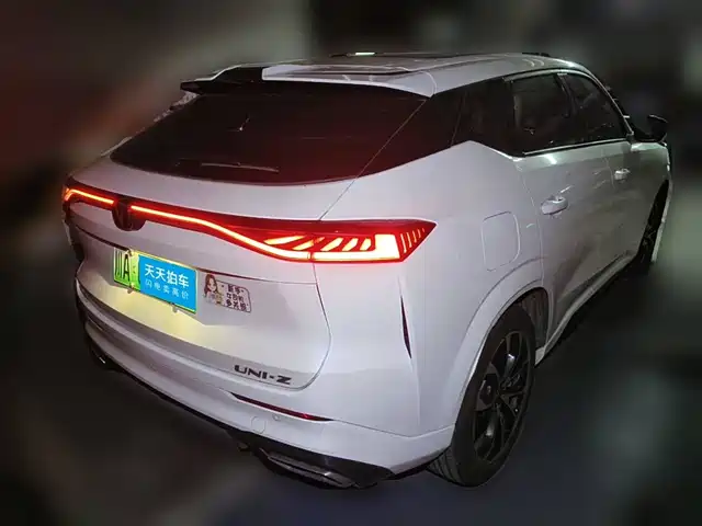 Changan UNI-Z New Energy 2024 Blue Whale iDD 125km Surpassing Edition — фото 2