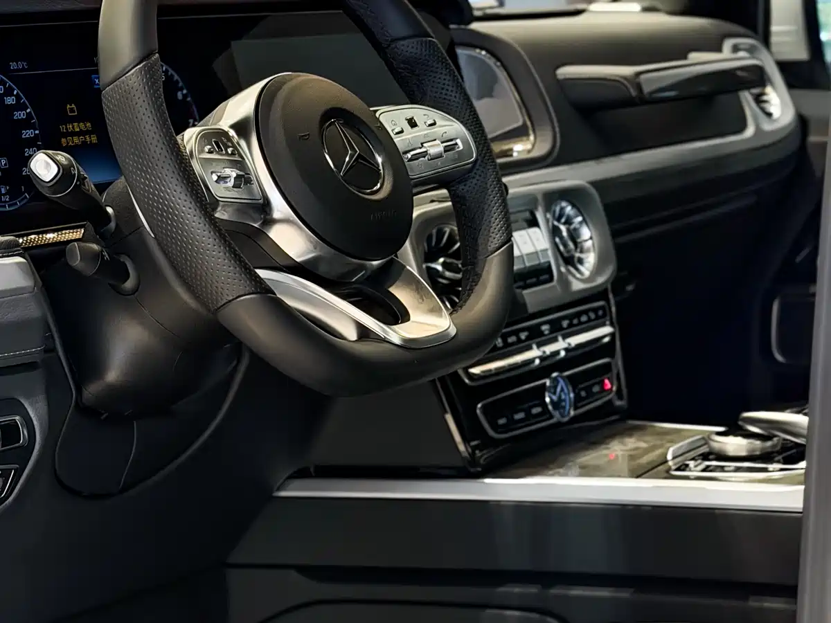 Mercedes-Benz G-Class 2024 G 500 фото 14