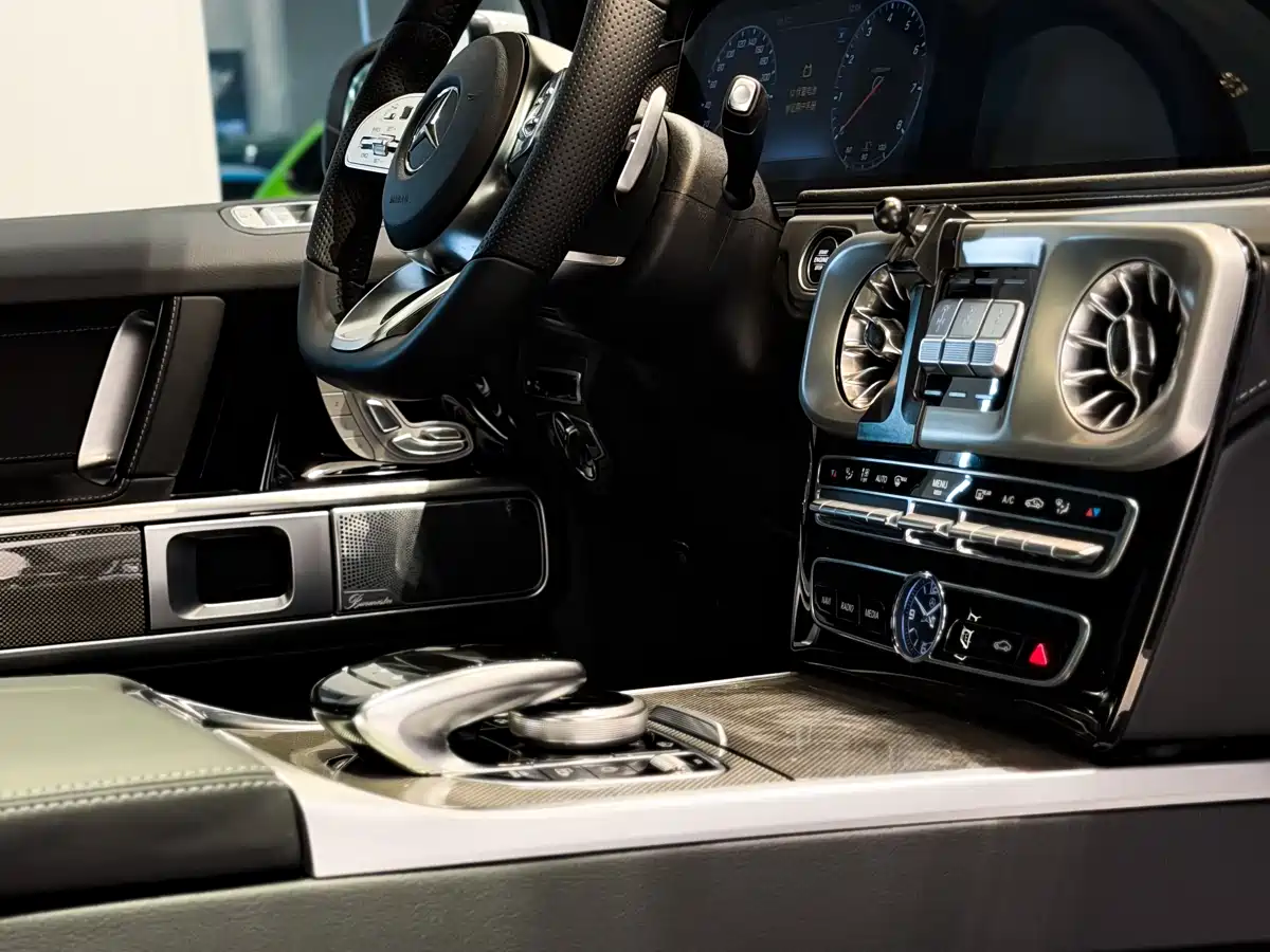 Mercedes-Benz G-Class 2024 G 500 фото 18