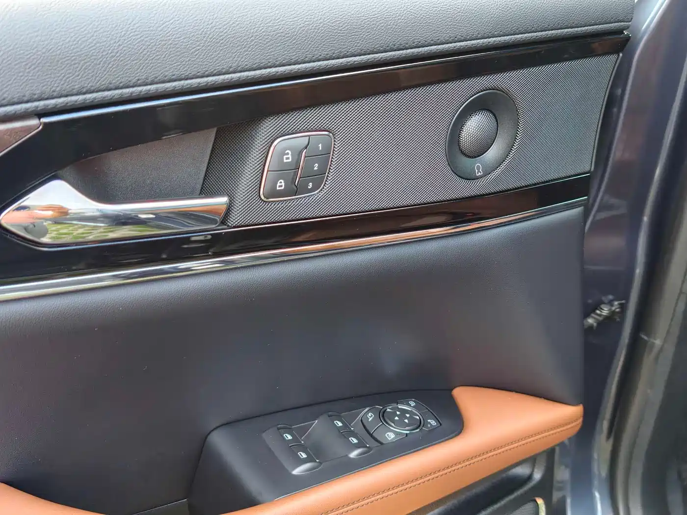 Lincoln Nautilus 2021 2.7T AWD Prestige Edition фото 21