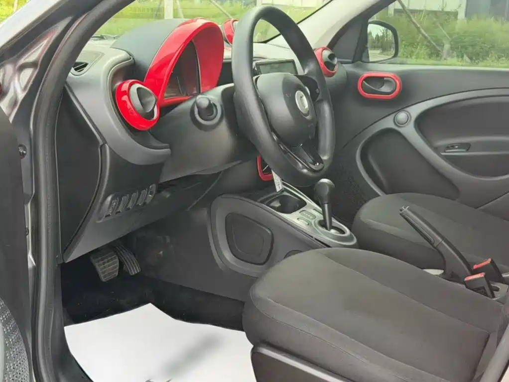 smart forfour 2019 2018 1.0L 52kW Agile Edition