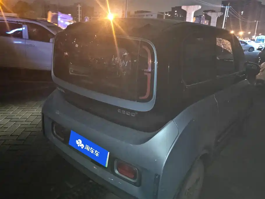 BAOJUN E300
