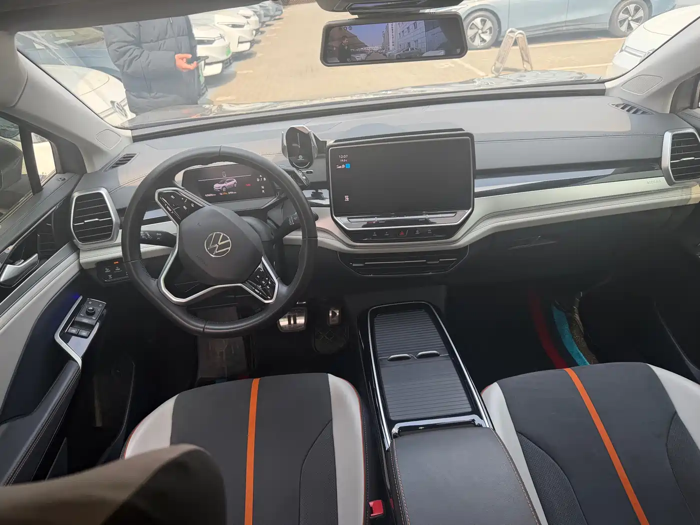 VOLKSWAGEN ID.6 CROZZ