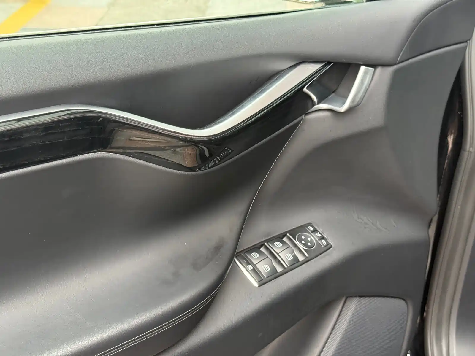 Фото 8 - Tesla Model X