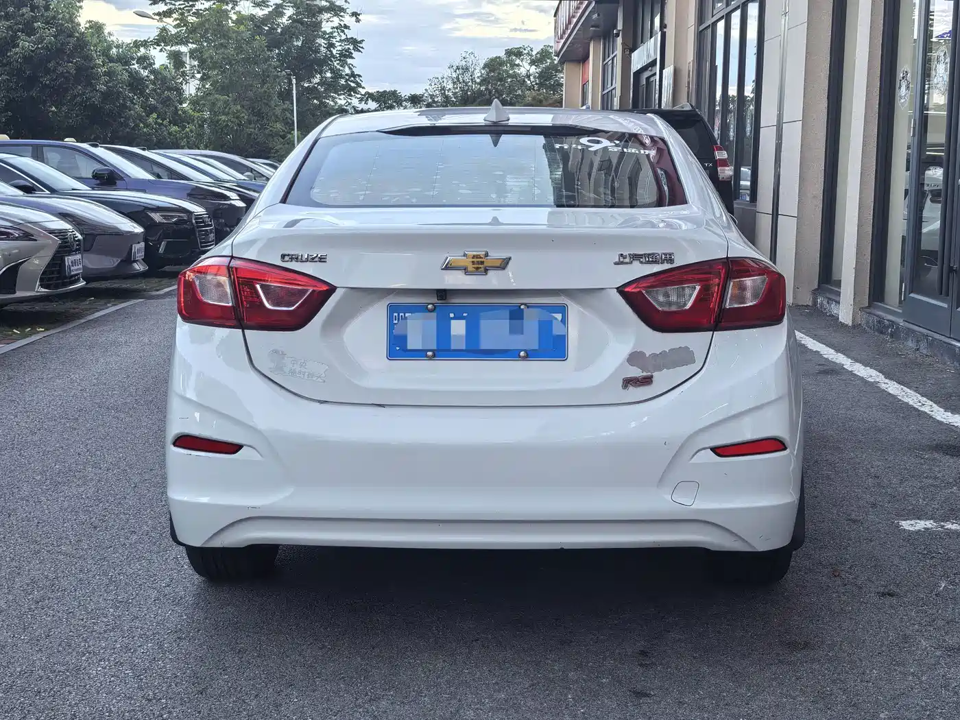 Chevrolet Cruze 2018 2018 320 Automatic Pioneer Sunroof Edition