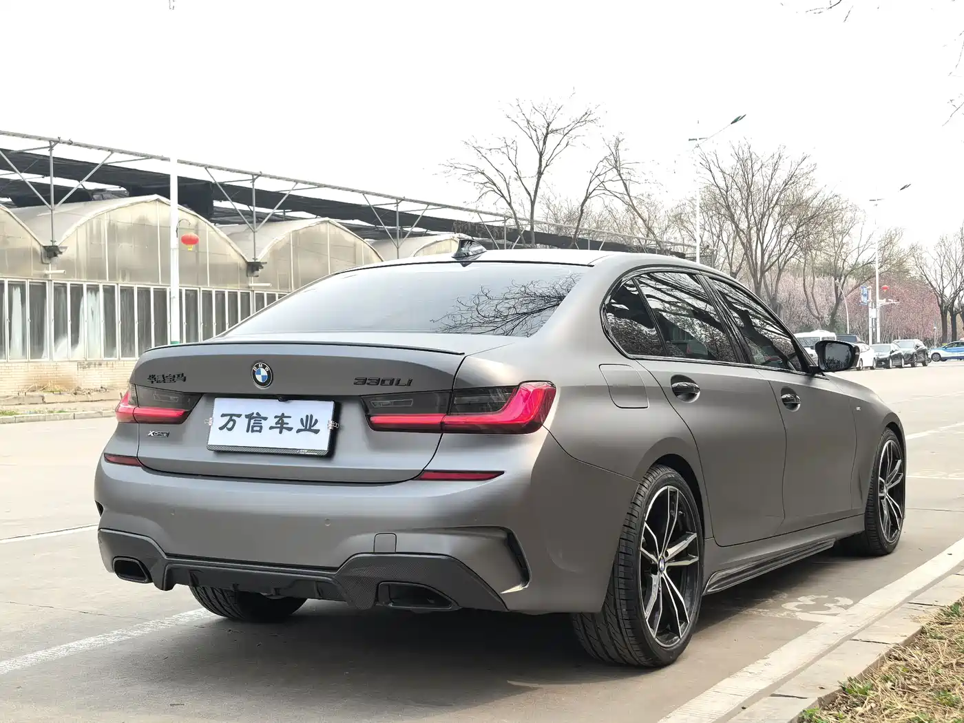 BMW 3 Series 2020 330Li xDrive M Sport Black Night Edition фото 4