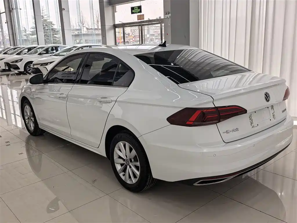 Volkswagen Bora 2021 1.5L Automatic Comfort Smart Edition фото 3