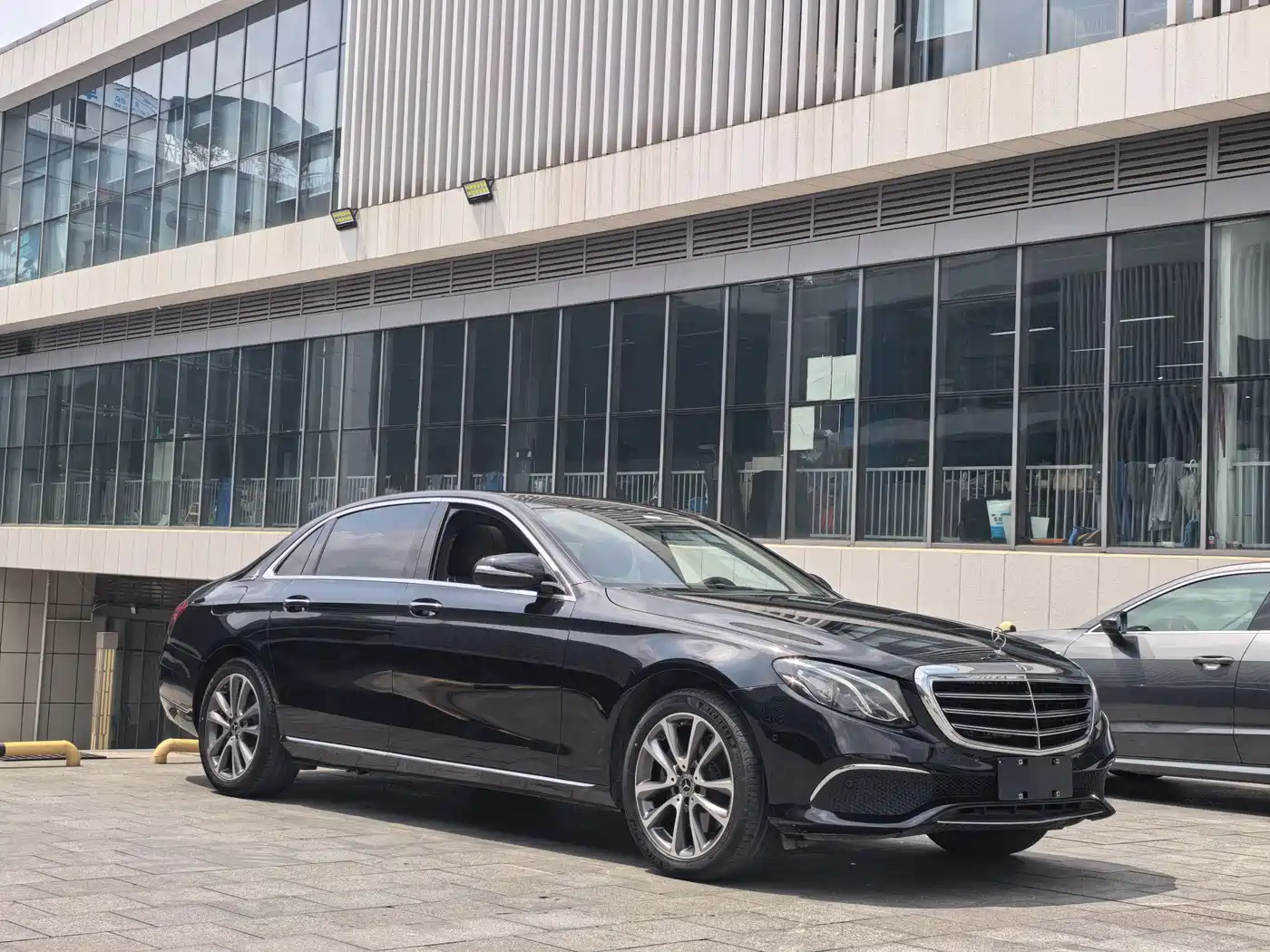 Mercedes-Benz E-Class 2020 E 260 L фото 4