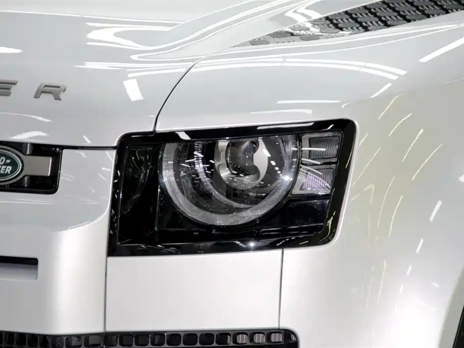 Land Rover Defender 2024 110 3.0T P400 X-DYNAMIC HSE фото 23