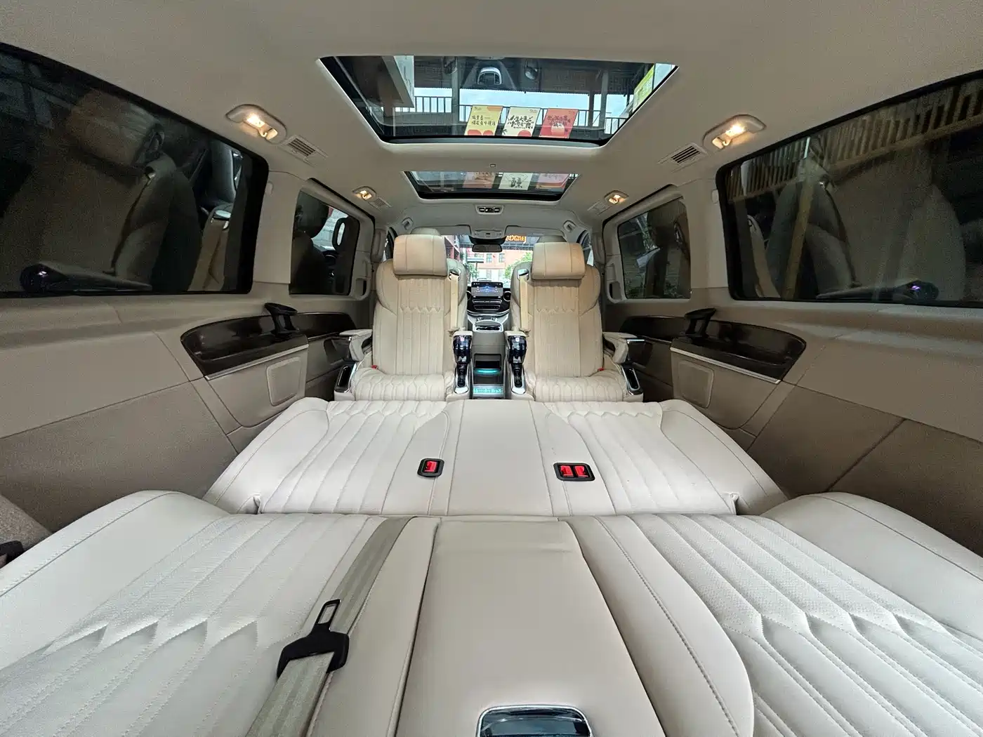 Mercedes-Benz V-Class 2022 V 260 Pilot Edition фото 16