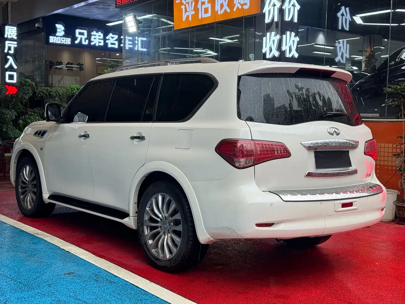 Infiniti QX80 2018 2016 5.6L 4WD