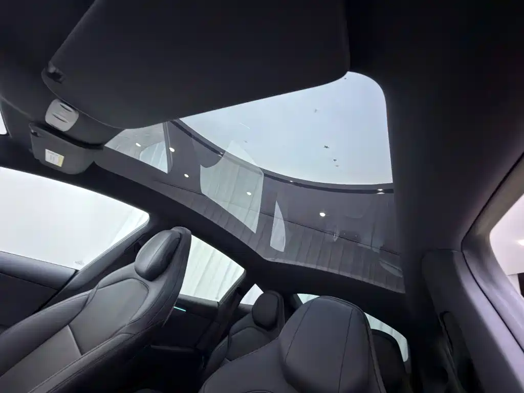 Tesla Model Y L 2026 2025 Facelift Long Range AWD