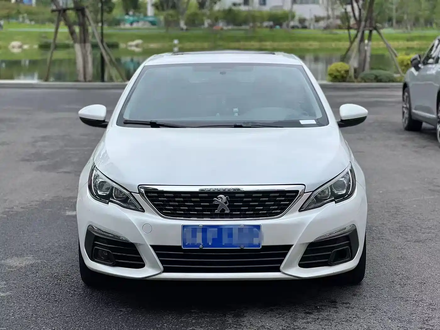 Peugeot 308 2019 1.6L Automatic Luxury Version China V фото 2