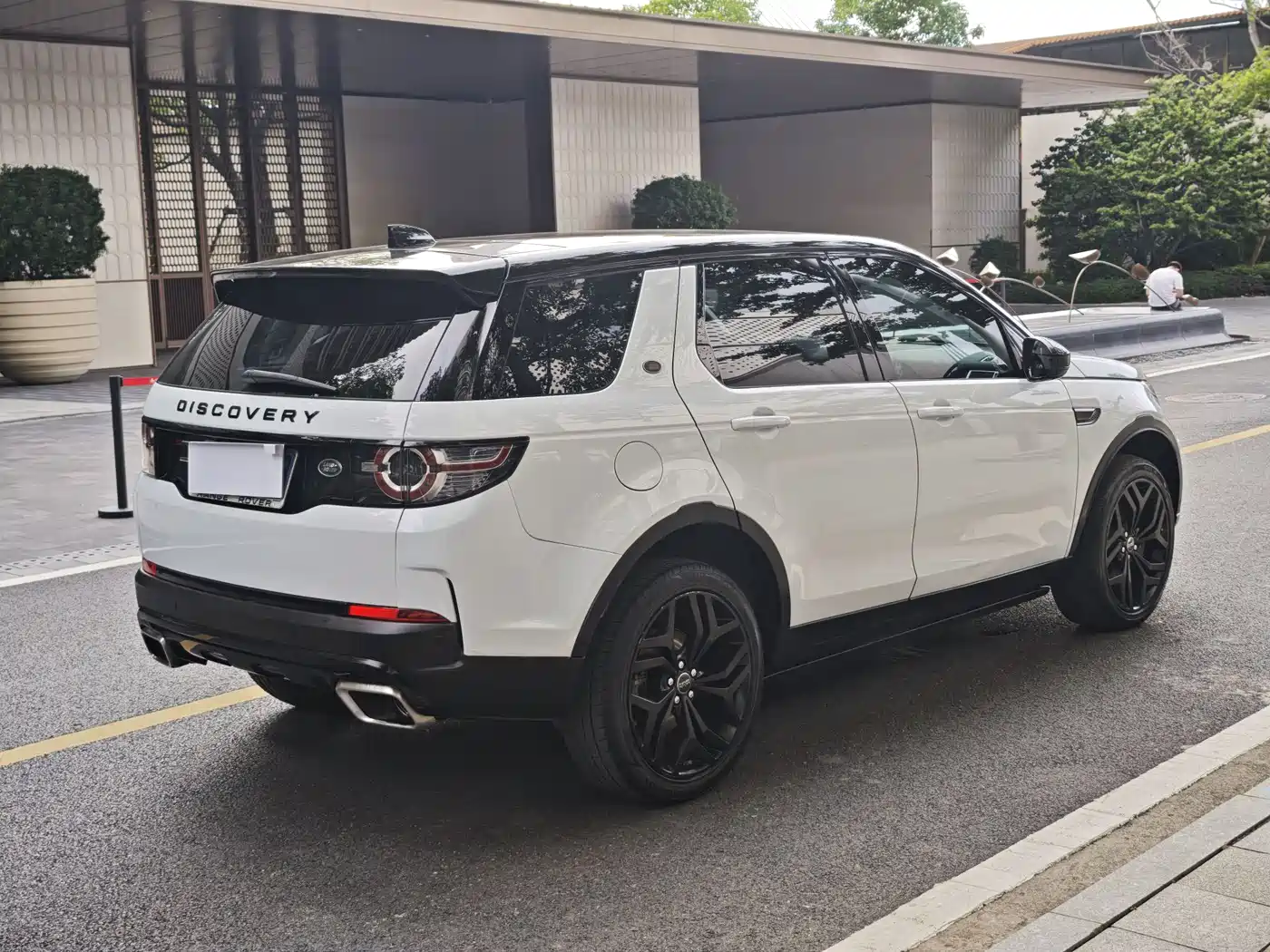Land Rover Discovery Sport 2018 240PS PURE Edition фото 4