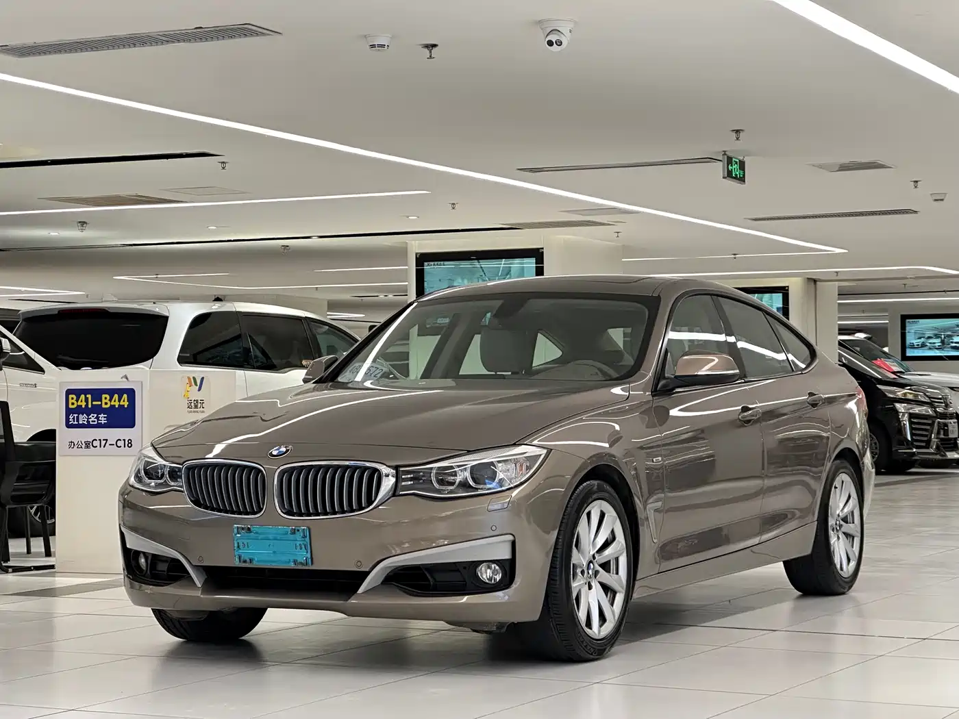 BMW 3 Series GT 2013 Model 328i Style Design Package
