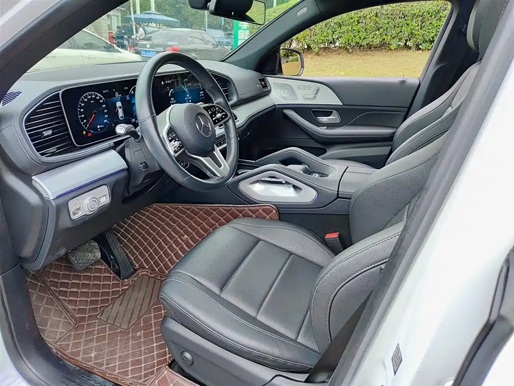 Mercedes-Benz GLE Coupe 2020 GLE 350 4MATIC Coupe SUV Luxury фото 7