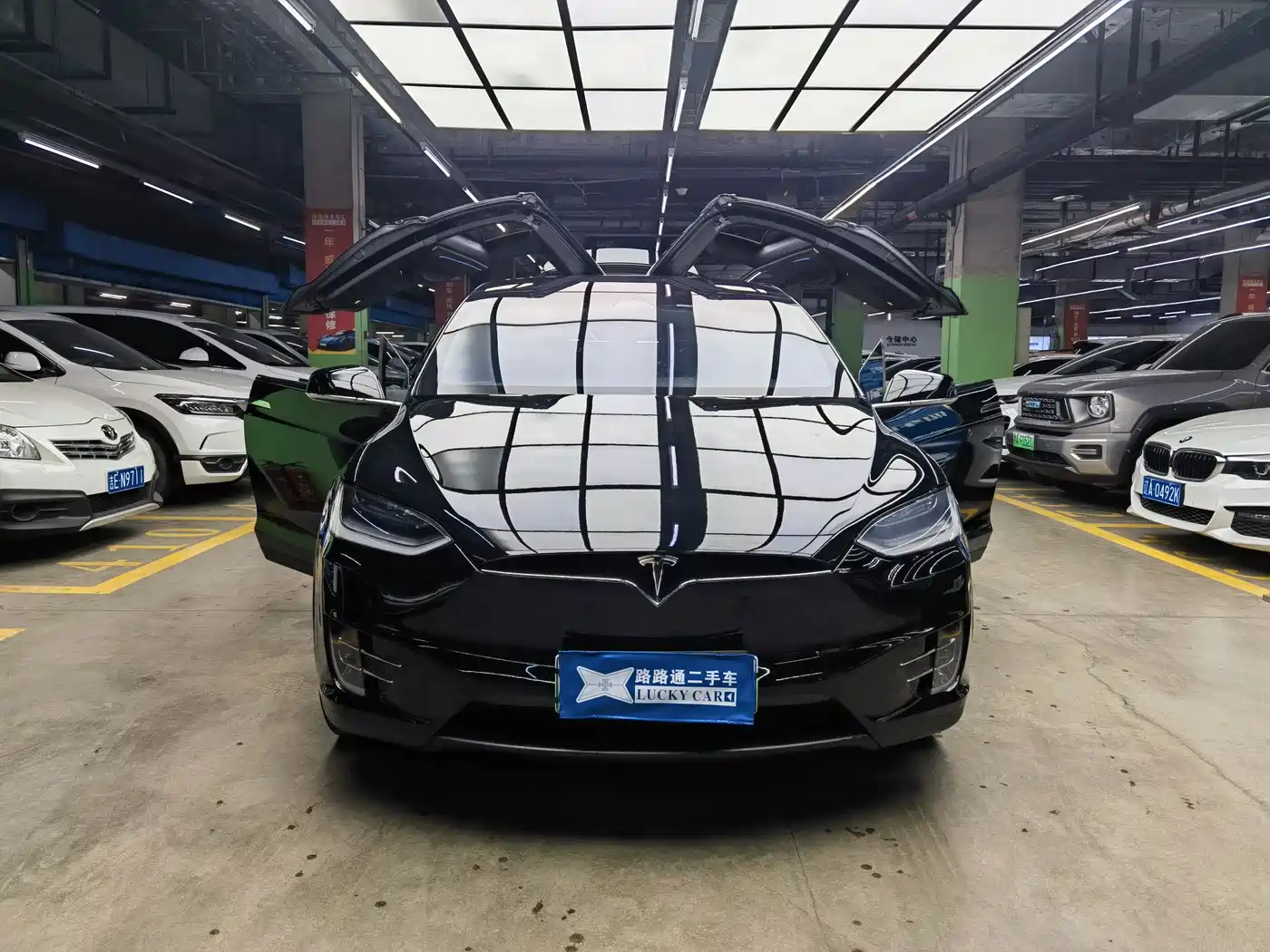 TESLA MODEL X