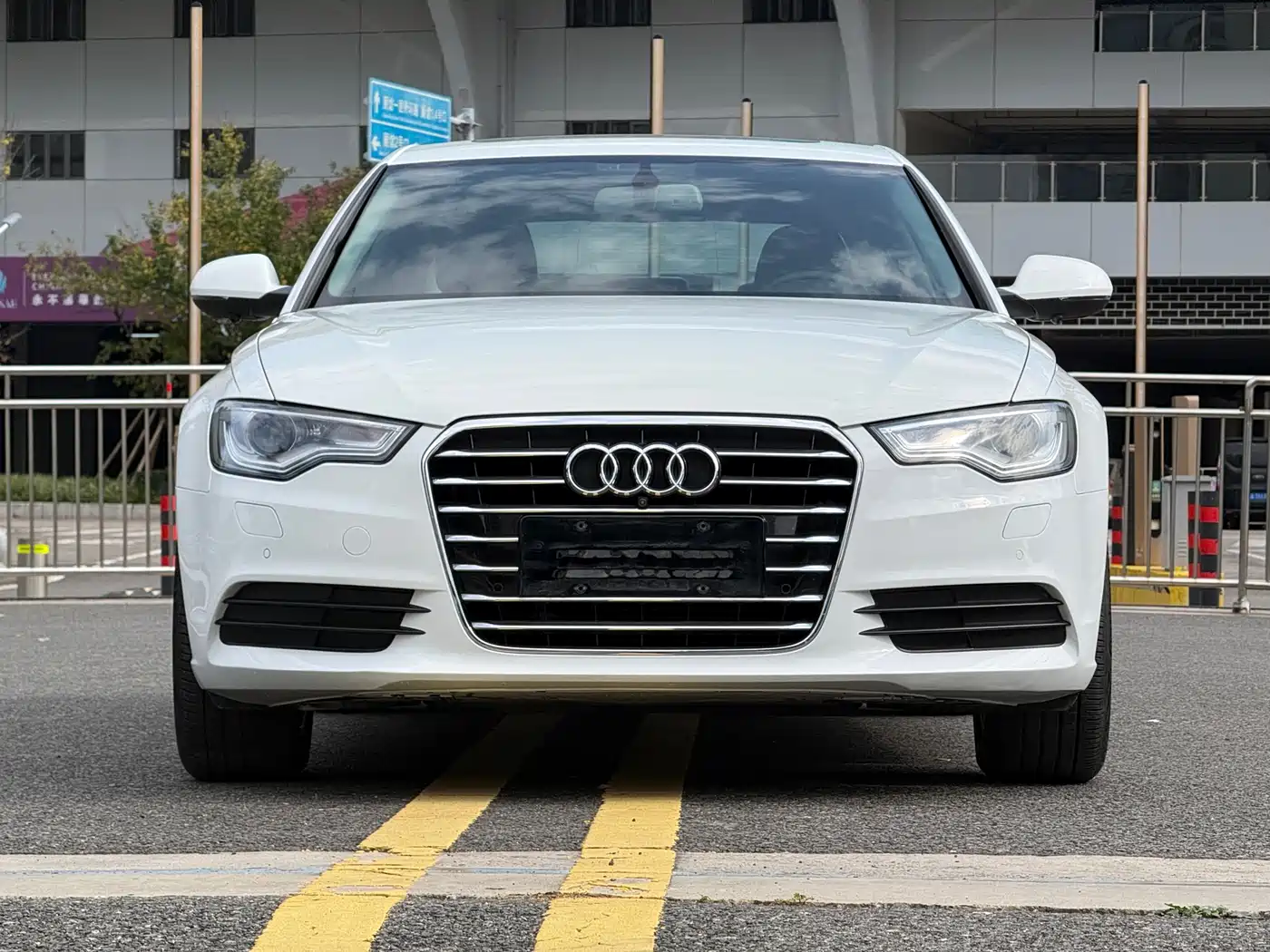 Audi A6L 2014 TFSI Standard фото 2