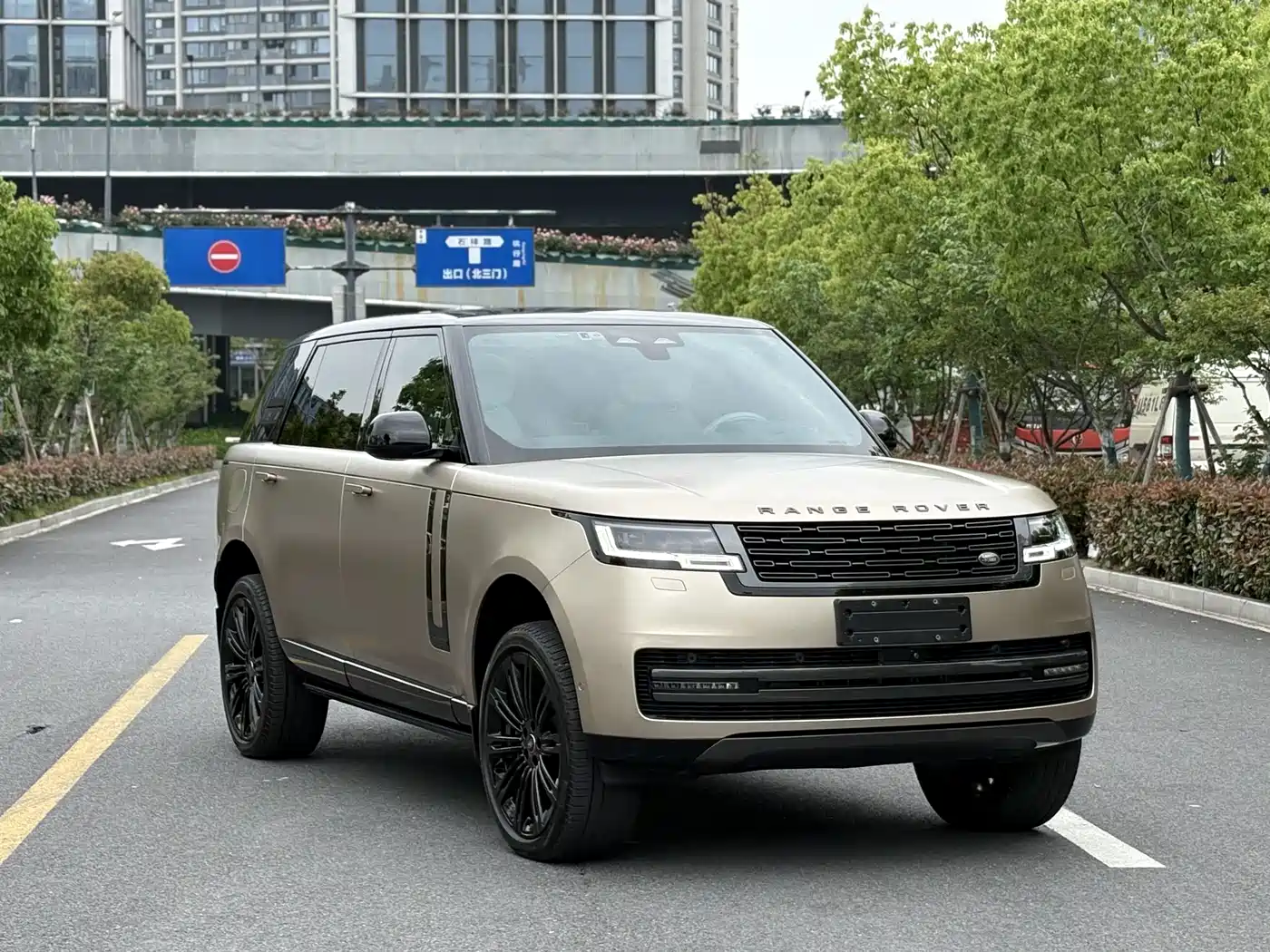 LAND ROVER RANGE ROVER