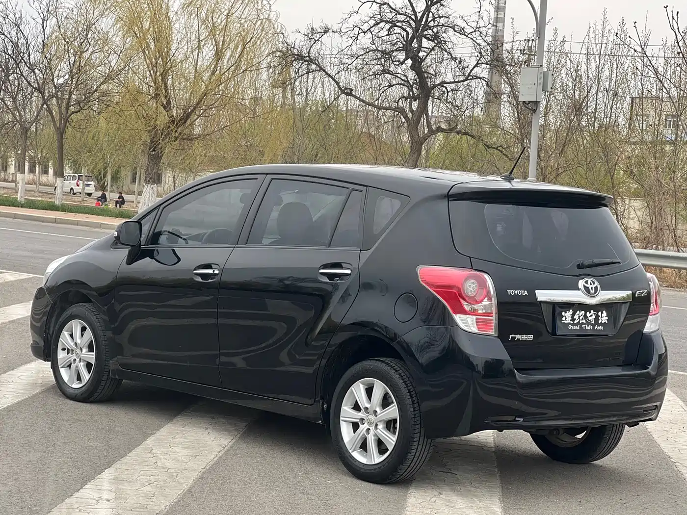 Toyota E'Z 2014 Xingyao 180E CVT Elite фото 22