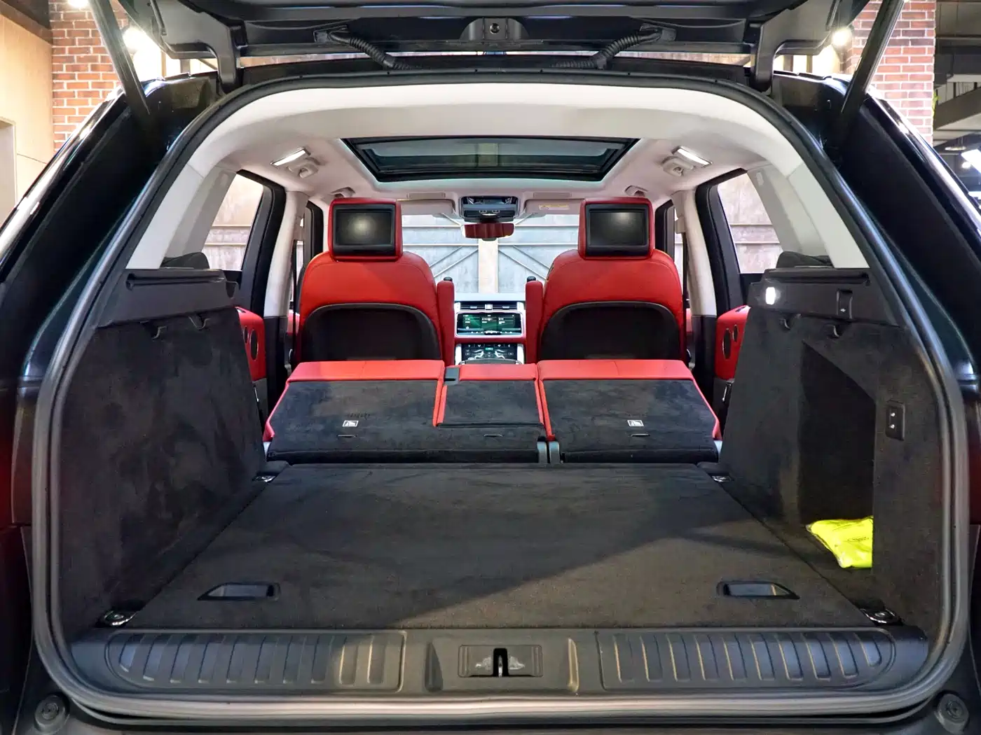 Land Rover Range Rover Sport 2021 3.0 L6 Gloss Black Edition фото 20