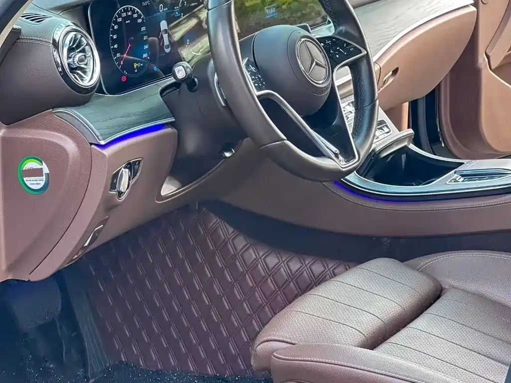 Mercedes-Benz E-Class 2023 E 260 L фото 4
