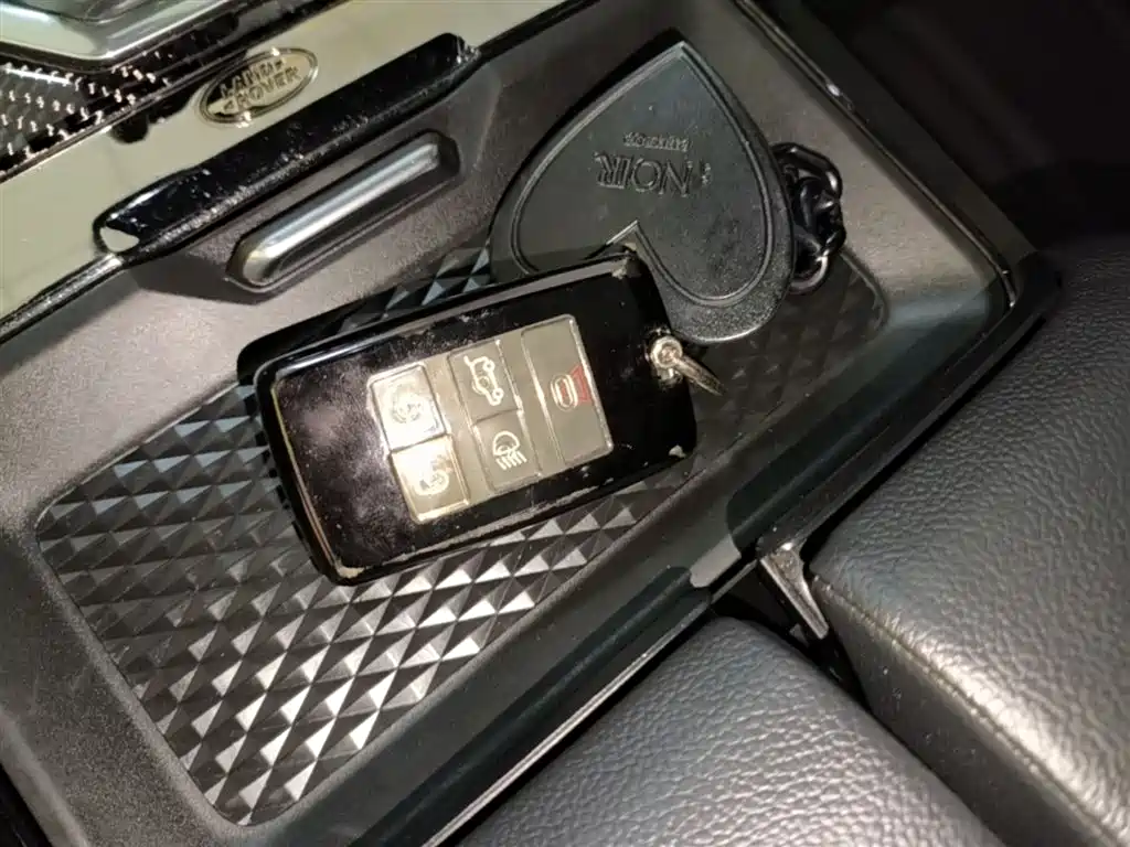 Land Rover Range Rover Evoque 2020 249PS R-DYNAMIC SE Sport Tech Edition фото 9