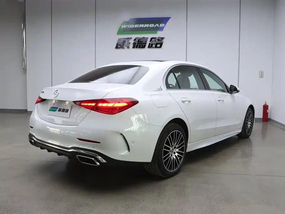 Mercedes-Benz C-Class 2023 Facelift C 260 L Sport Edition фото 6