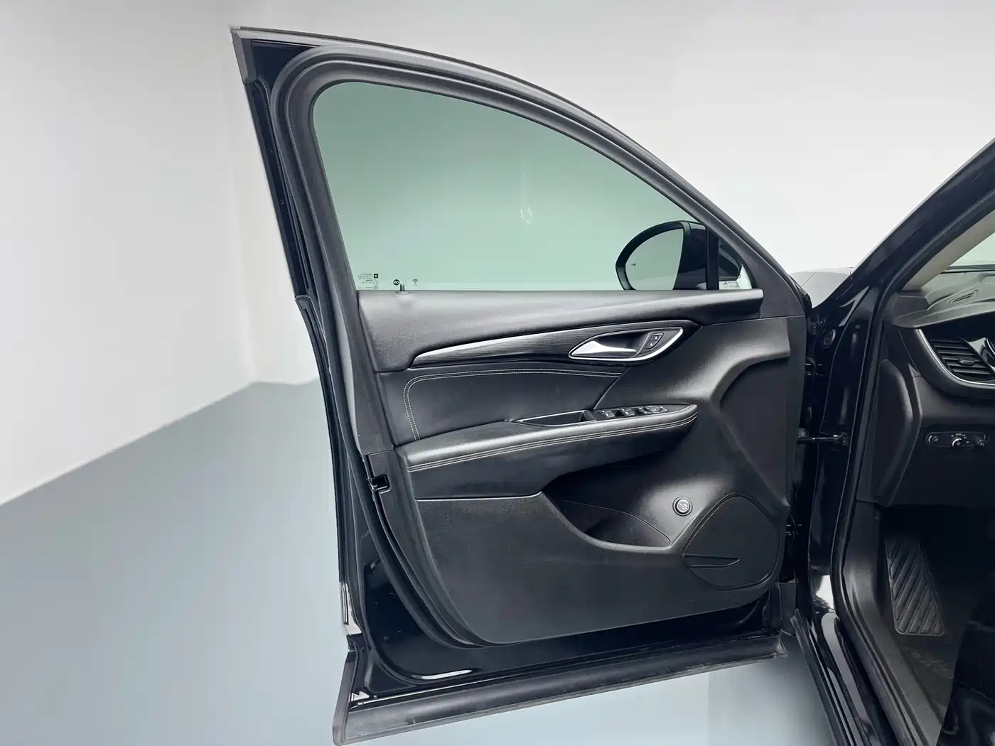 Buick Envision Plus 2021 Envision Plus 652T 5-seater Luxury фото 18