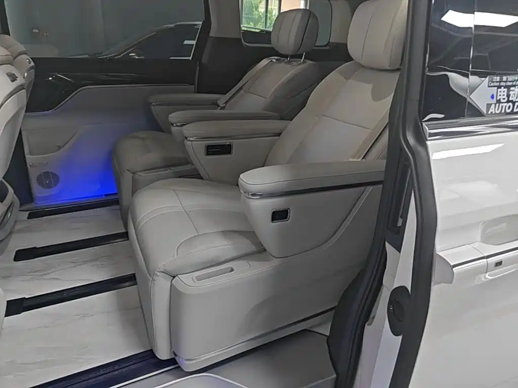 Maxus MIFA 9 2025 2024 Facelift Super Hybrid Ultra-Long Range Forest 7-Seater