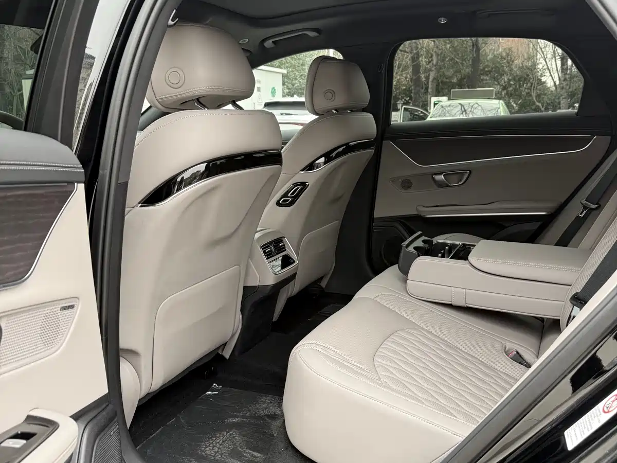 BYD Han 2025 DM-i 125KM LiDAR Smart Driving фото 9