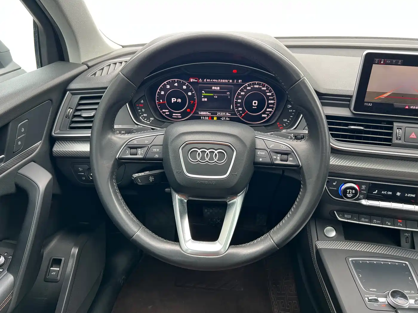 Фото 6 - Audi Q5L