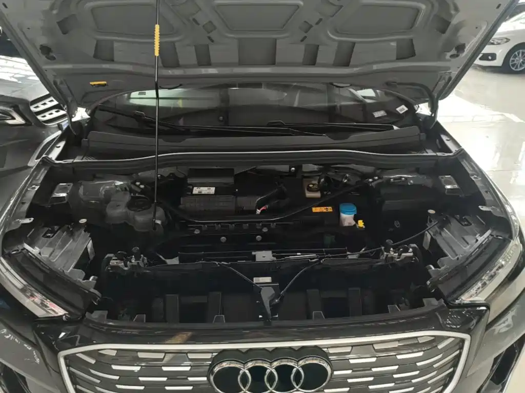 Photo 20 - Audi Q4 e-tron