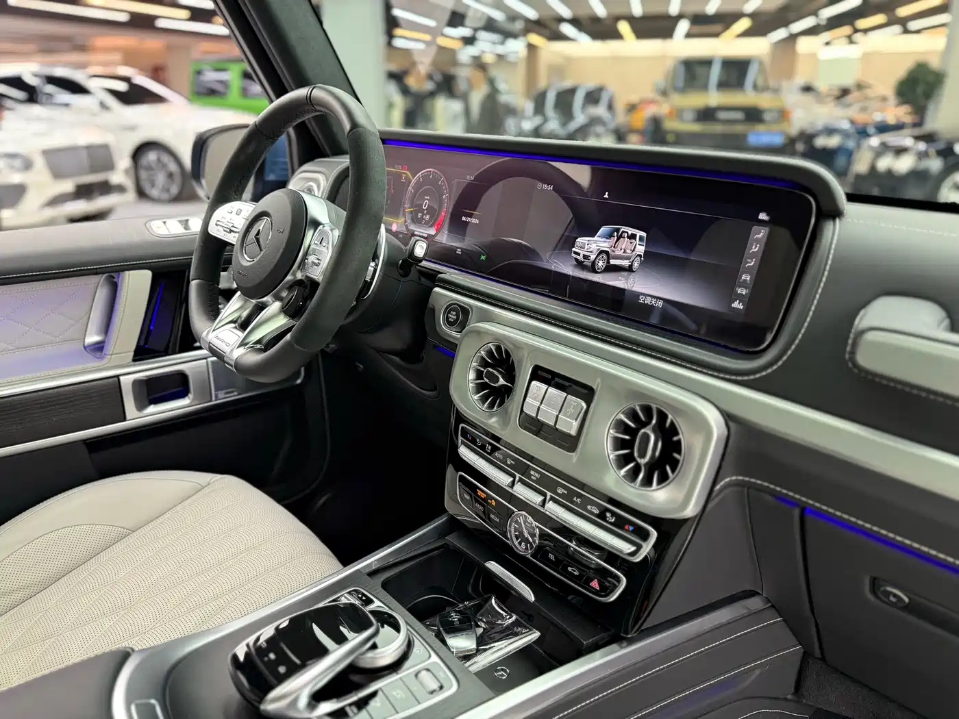 Mercedes-Benz G-Class AMG 2023 AMG G 63 фото 17