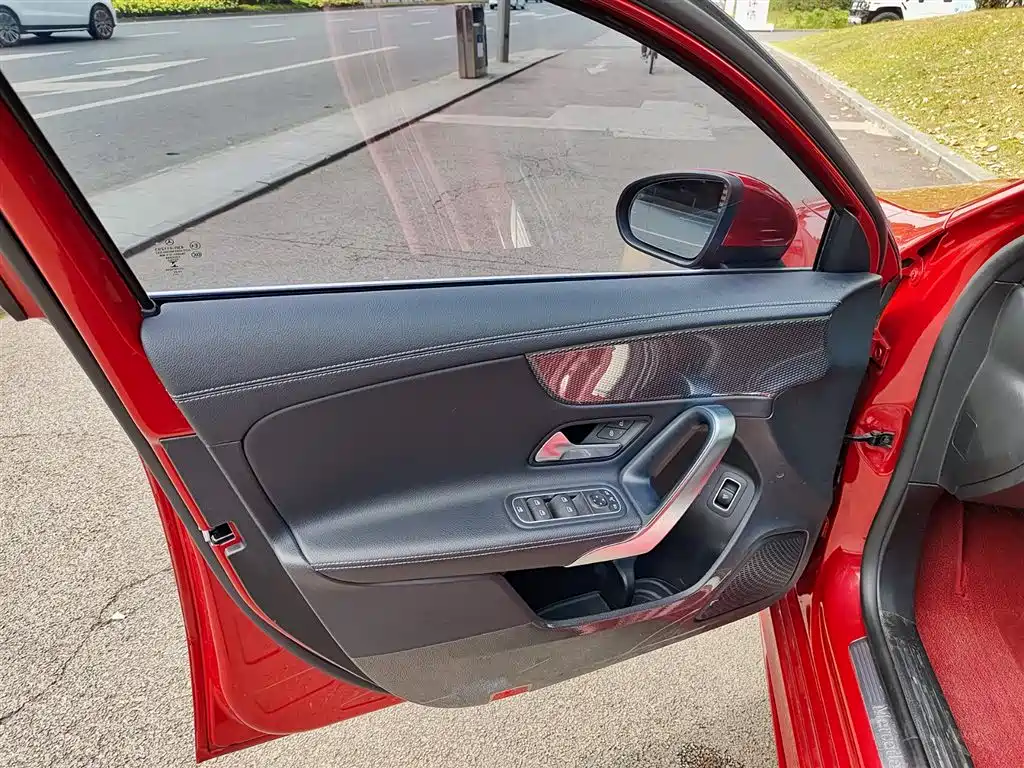 Mercedes-Benz A-Class 2022 Facelift A 200 L Sport Sedan Fashion Style фото 6