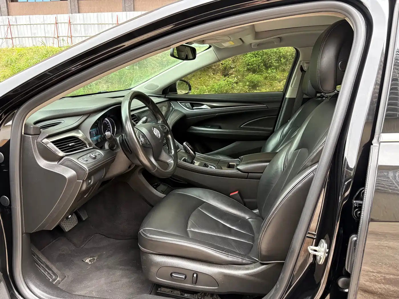 Buick LaCrosse 2018 Model 20T Elite Edition фото 3