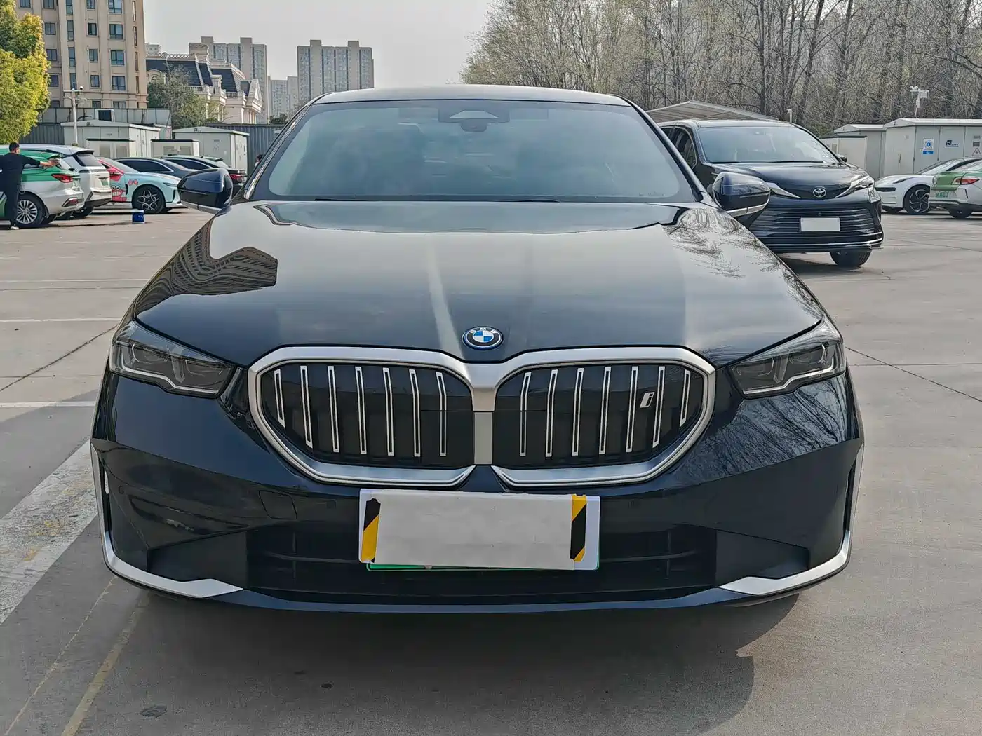 BMW I5