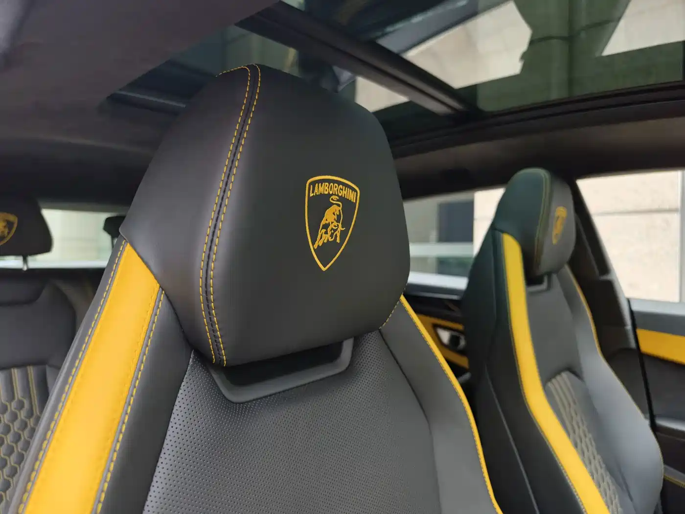 Lamborghini Urus SE 2026 2025 4.0T Standard Edition