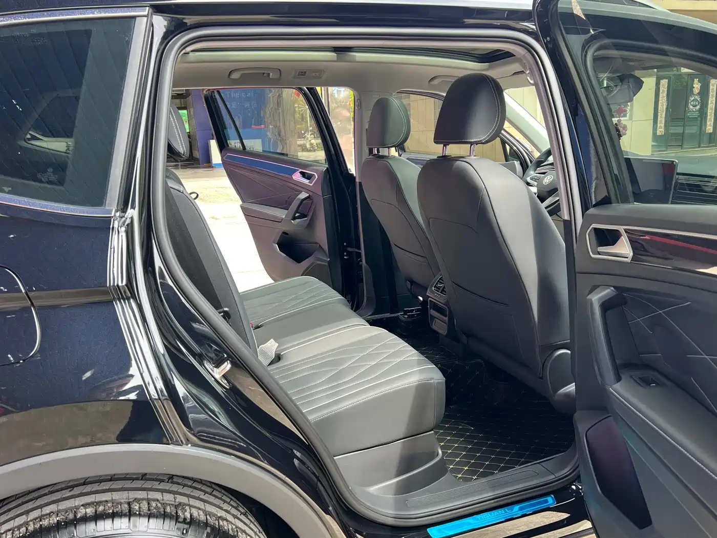 Volkswagen Tiguan L 2025 Model 300TSI Auto 2WD Dragon Edition фото 14