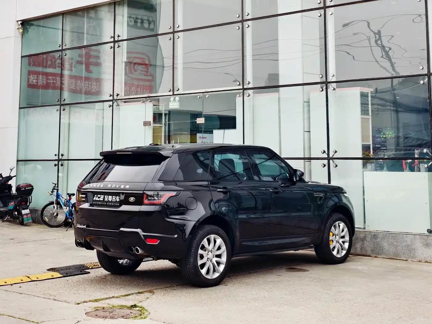 Land Rover Range Rover Sport 2017 3.0 SC V6 SE фото 4